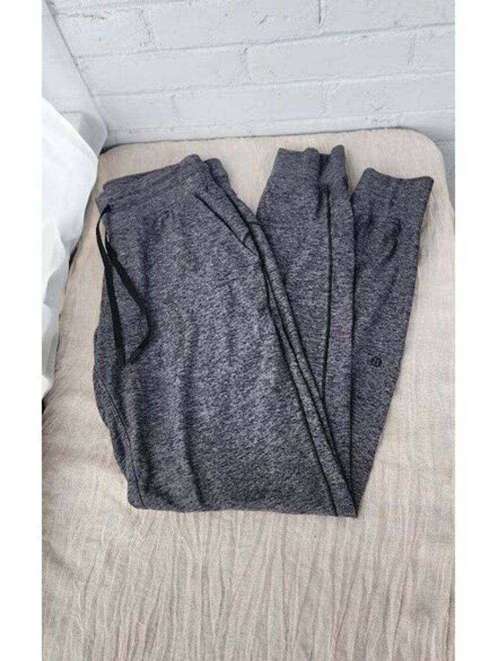 Lululemon Heather Gray Jogger Pants Women's Small Athletic Lounge Sweatpants